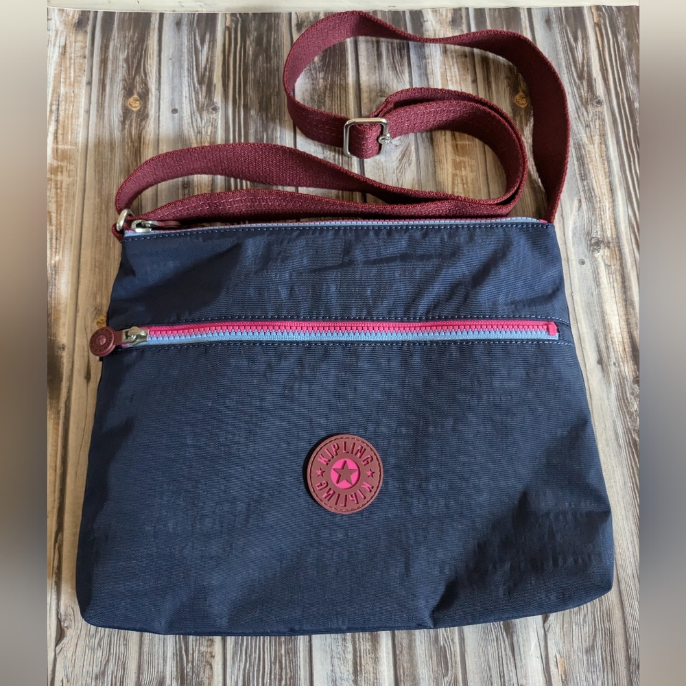 KIPLING Navy Adjustable Nylon Crossbody Annabelle, Like New!